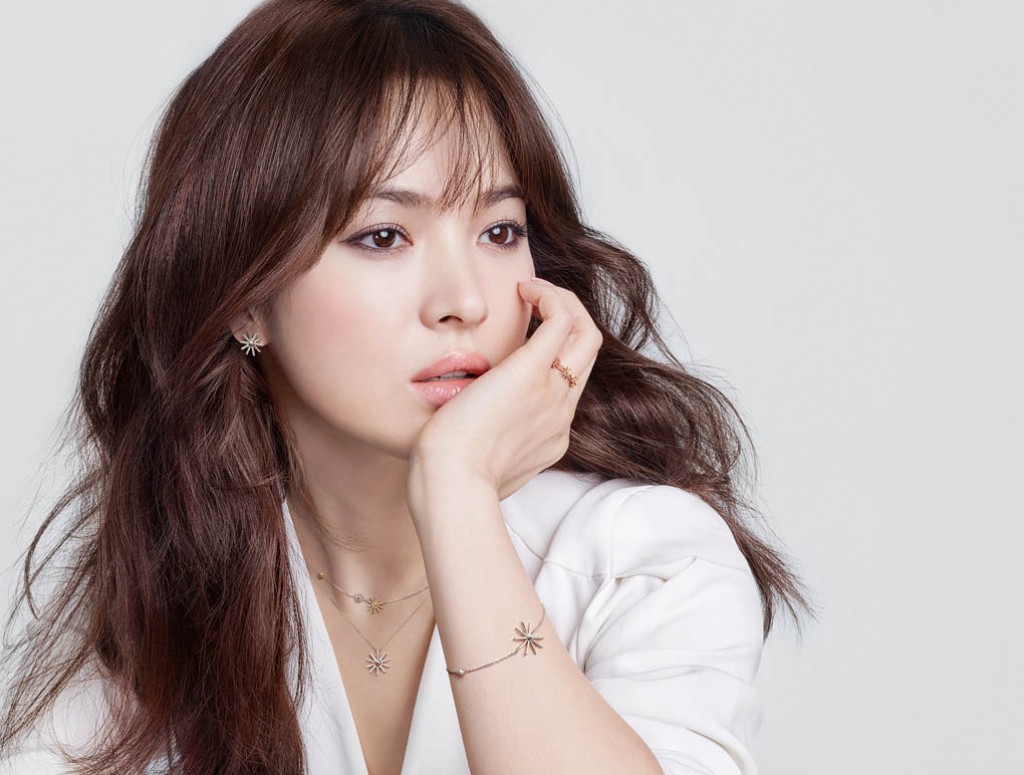 Khiến triệu người mê mẩn vì đẹp tựa nữ thần, nhan sắc ngoài đời của Song Hye Kyo trong mắt trẻ con ra sao? - 3 Khiến triệu người mê mẩn vì đẹp tựa nữ thần, nhan sắc ngoài đời của Song Hye Kyo trong mắt trẻ con ra sao? - 3