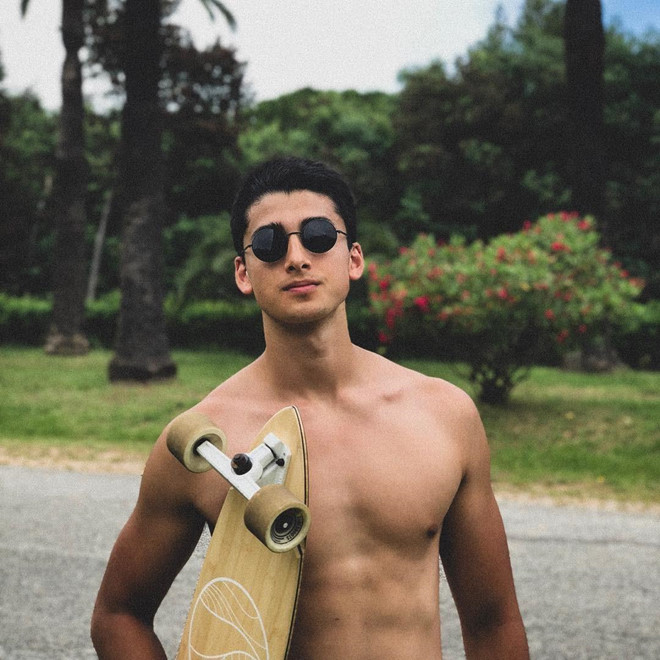 Hot boy lai Trung - Pháp cao 1,94 m, biết nói 4 thứ tiếng - 4 Hot boy lai Trung - Pháp cao 1,94 m, biết nói 4 thứ tiếng - 4