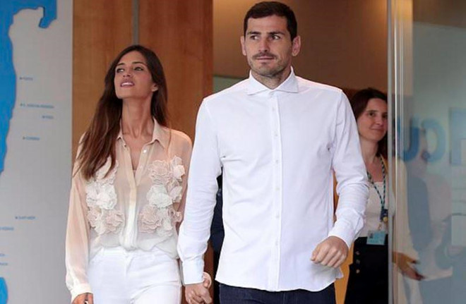 Chưa bình phục bệnh tim, Casillas nhận tin dữ từ vợ