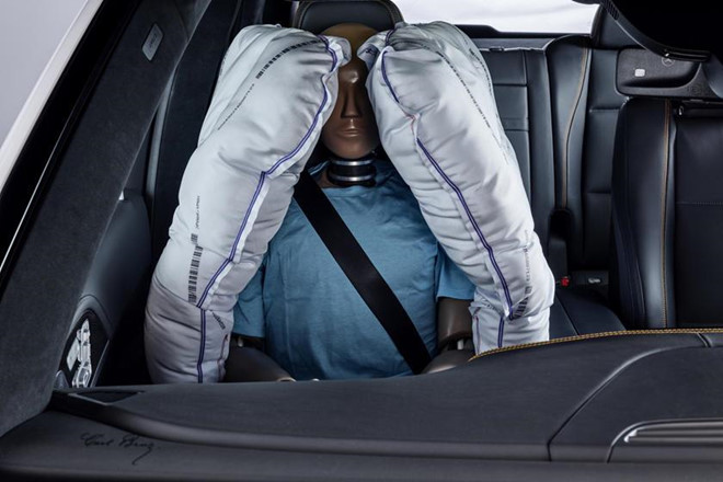 Mercedes GLE nâng cấp cả túi khí, dây an toàn lẫn đèn chống ngủ gật