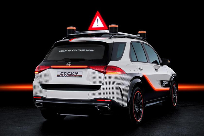 Mercedes GLE nâng cấp cả túi khí, dây an toàn lẫn đèn chống ngủ gật