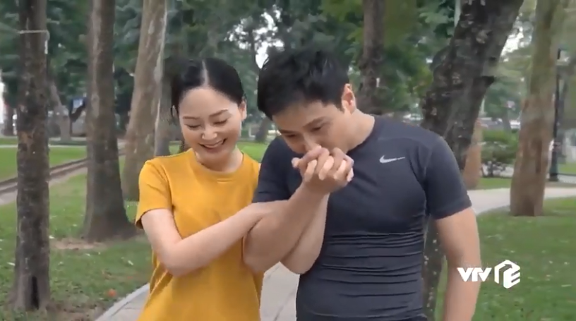 Nàng dâu order: Sau hồ ly xảo quyệt, Lan Phương lại khóc thét khi 'em gái mưa' hồn nhiên thả thính chồng ngay trước mặt - 7 Nàng dâu order: Sau hồ ly xảo quyệt, Lan Phương lại khóc thét khi 'em gái mưa' hồn nhiên thả thính chồng ngay trước mặt - 7