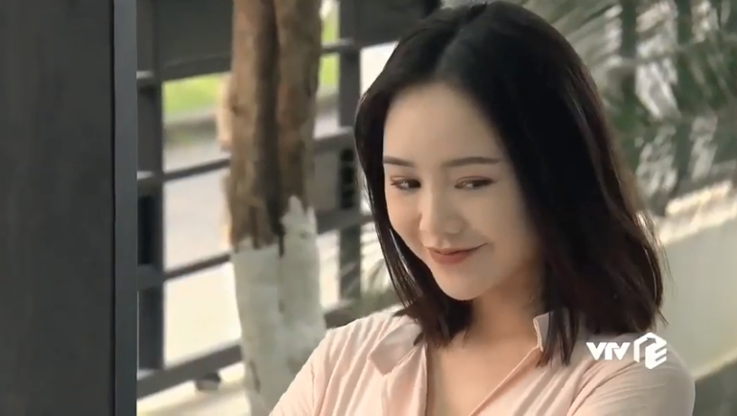 Nàng dâu order: Sau hồ ly xảo quyệt, Lan Phương lại khóc thét khi 'em gái mưa' hồn nhiên thả thính chồng ngay trước mặt Nàng dâu order: Sau hồ ly xảo quyệt, Lan Phương lại khóc thét khi 'em gái mưa' hồn nhiên thả thính chồng ngay trước mặt