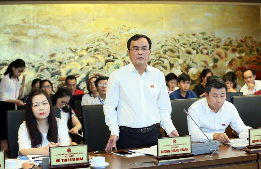 Nữ đại biểu tranh luận với Chủ tịch EVN về việc tăng giá điện