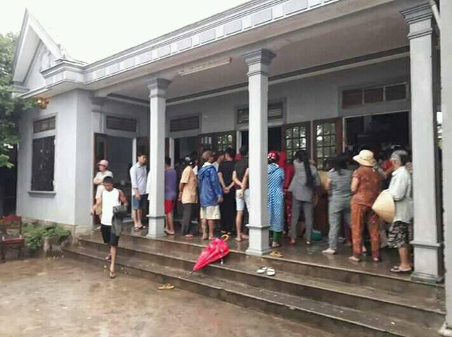 Quảng Trị: Đi làm ruộng thuê kiếm tiền nuôi con, người phụ nữ bị sét đánh tử vong