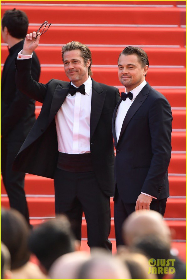 Choáng với ảnh Brad Pitt và Leonardo hiện tại và 30 năm trước: Vẫn xứng danh cặp tài tử sát gái nhất Hollywood!