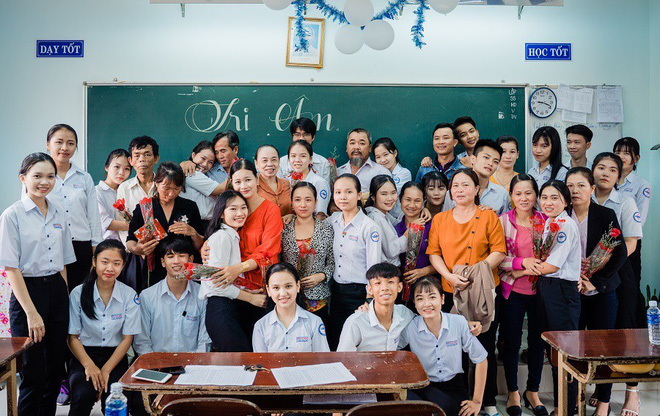 Ảnh kỷ yếu rơi nước mắt của học sinh Vũng Tàu