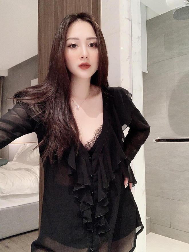 Dư Hàng My - em họ Hương Tràm đang thắng thế trong 'cuộc chiến bikini' hè này với body nóng bỏng miễn bàn dù chỉ cao 1m53 - 11 Dư Hàng My - em họ Hương Tràm đang thắng thế trong 'cuộc chiến bikini' hè này với body nóng bỏng miễn bàn dù chỉ cao 1m53 - 11