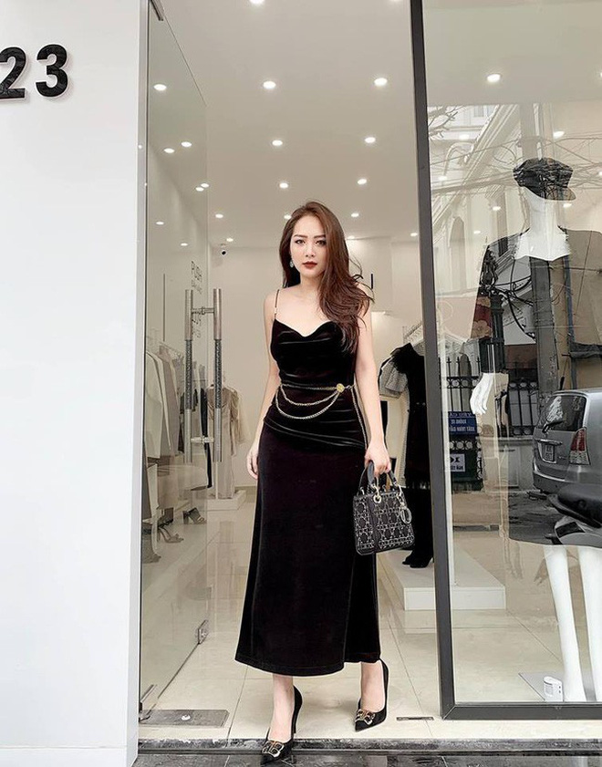 Dư Hàng My - em họ Hương Tràm đang thắng thế trong 'cuộc chiến bikini' hè này với body nóng bỏng miễn bàn dù chỉ cao 1m53 - 14 Dư Hàng My - em họ Hương Tràm đang thắng thế trong 'cuộc chiến bikini' hè này với body nóng bỏng miễn bàn dù chỉ cao 1m53 - 14