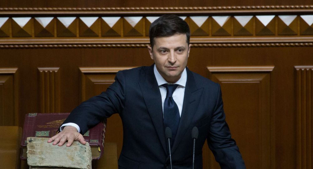 Nóng: Zelensky giải tán quốc hội, trưng cầu dân ý đàm phán với Nga