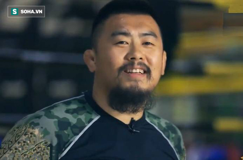 Flores lên tiếng đáp trả lời thách đấu ngạo mạn từ võ sĩ MMA người Mỹ gốc Việt