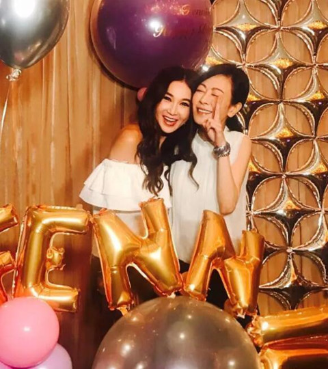 Mỹ nhân Lộc Đỉnh ký trầm cảm, yêu đồng tính và cô đơn ở tuổi 50