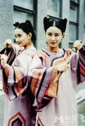 Mỹ nhân Lộc Đỉnh ký trầm cảm, yêu đồng tính và cô đơn ở tuổi 50