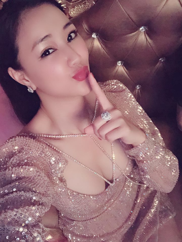 Gu thời trang bốc lửa của mỹ nhân phim Vợ Ba