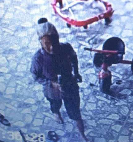 Cụ bà đổ thuốc diệt cỏ xuống giếng nước hàng xóm: Nếu nước có chất độc, có thể khởi tố tội giết người