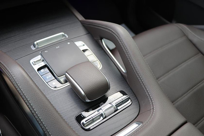 Những tính năng đáng tiền trên Mercedes-Benz GLE 2020