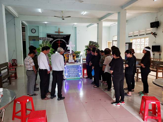 Ai oán cái chết vì tiếng tri hô nhầm 'bắt cóc trẻ con': Gần 3 tháng vợ đau đáu tìm câu trả lời, con nhỏ ám ảnh giây phút cha ngã quỵ trước mặt - 2 Ai oán cái chết vì tiếng tri hô nhầm 'bắt cóc trẻ con': Gần 3 tháng vợ đau đáu tìm câu trả lời, con nhỏ ám ảnh giây phút cha ngã quỵ trước mặt - 2