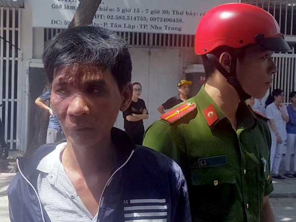 Cán bộ Sở Giao thông Khánh Hòa lao thẳng ôtô vào 2 tên cướp giật