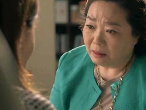 Từng đuổi con dâu khỏi nhà rồi rải muối tiễn vong, giờ họ lại cầu xin tôi tha thứ