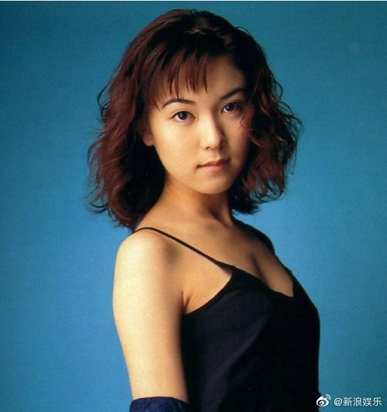 Nhật Bản chấn động trước tin cặp đôi vàng của làng giải trí bị bắt vì tàng trữ cần sa