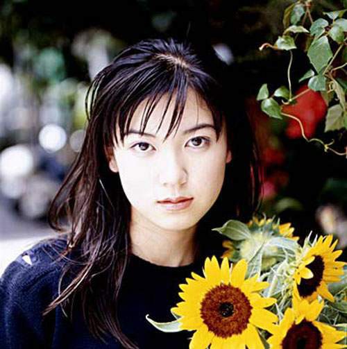 Nhật Bản chấn động trước tin cặp đôi vàng của làng giải trí bị bắt vì tàng trữ cần sa