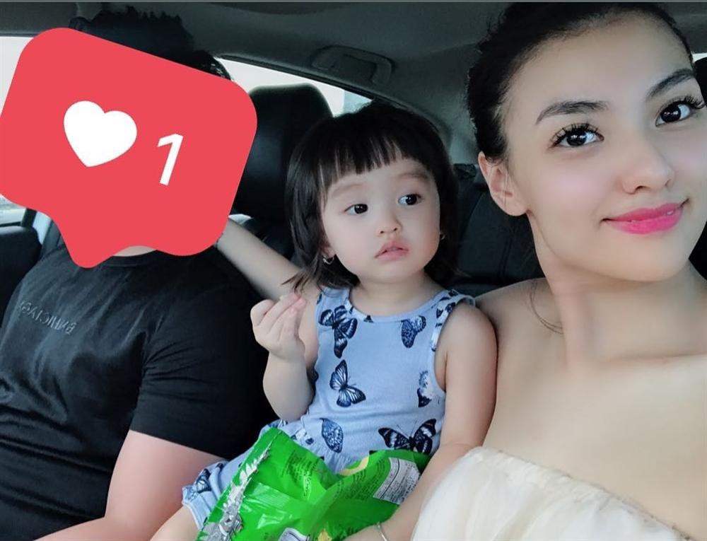 Đang hạnh phúc bên bạn trai nhưng Hồng Quế vẫn tâm sự những lúc không tỉnh táo hay gọi cho tình cũ - 1 Đang hạnh phúc bên bạn trai nhưng Hồng Quế vẫn tâm sự những lúc không tỉnh táo hay gọi cho tình cũ - 1