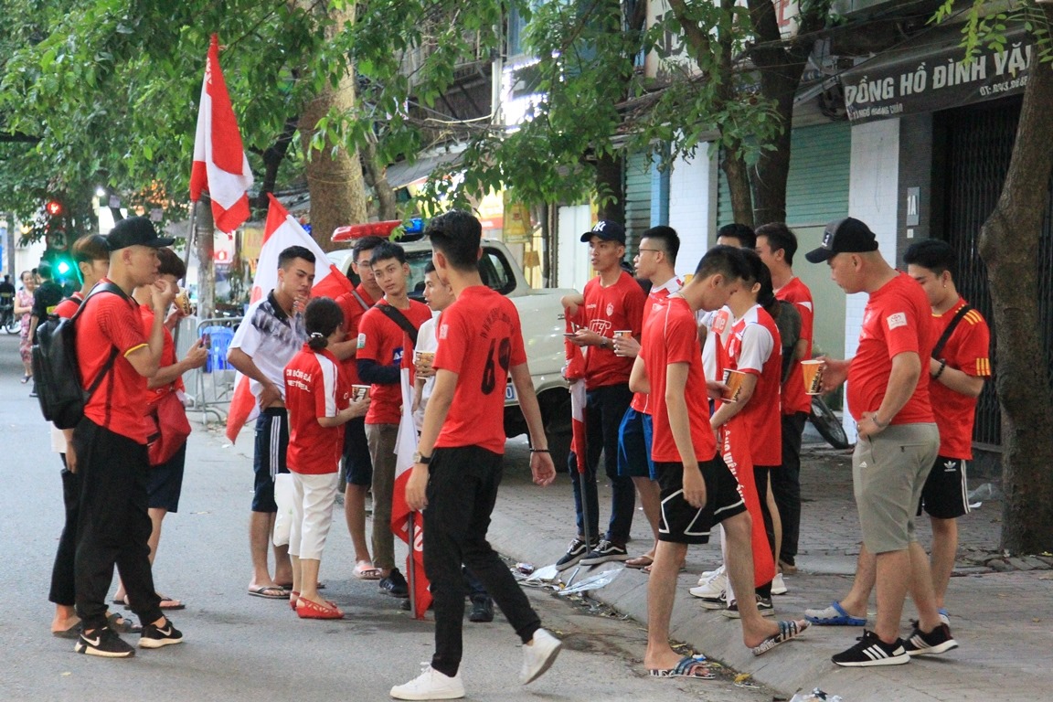 Sân Hàng Đẫy thiết lập hàng rào an ninh nghiêm ngặt cho trận Viettel - Hải Phòng