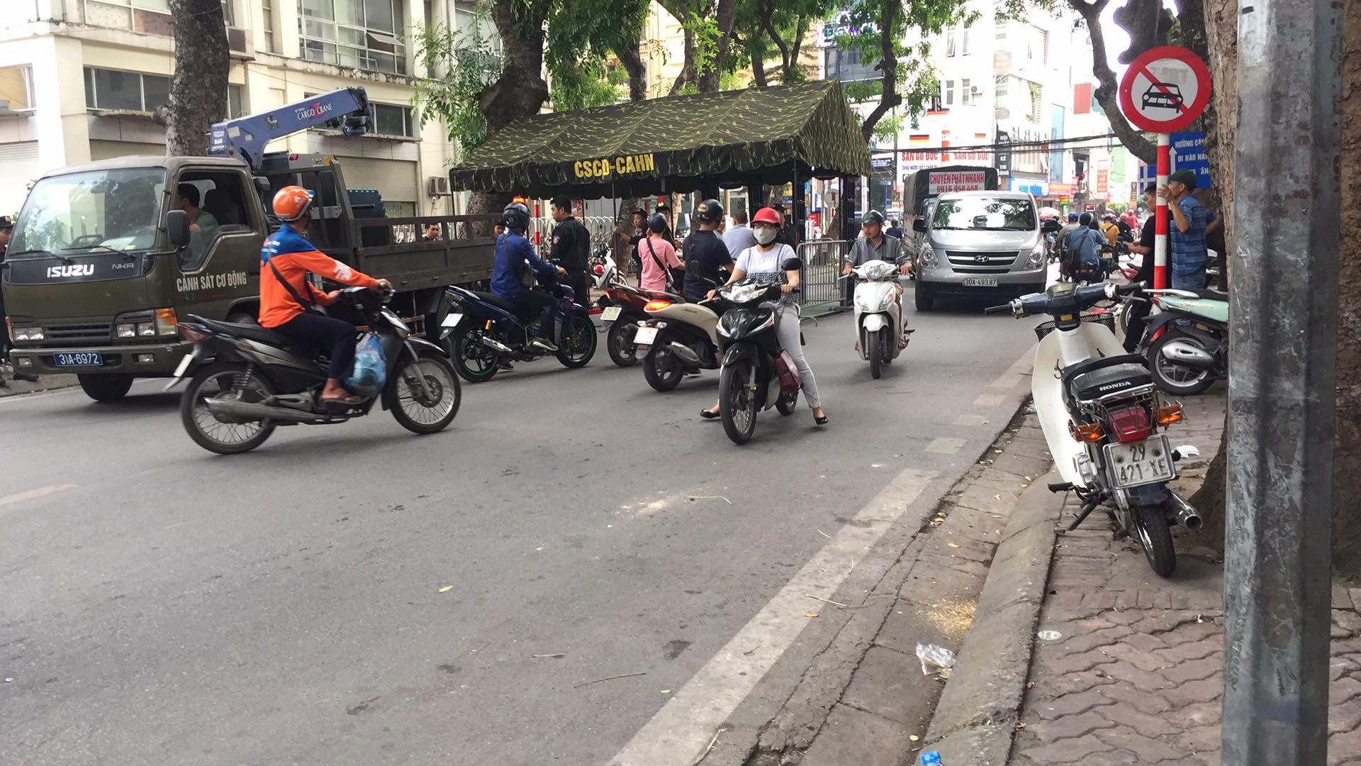 Sân Hàng Đẫy thiết lập hàng rào an ninh nghiêm ngặt cho trận Viettel - Hải Phòng