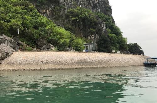 Vùng lõi vịnh Hạ Long có nhiều công trình xây dựng chui