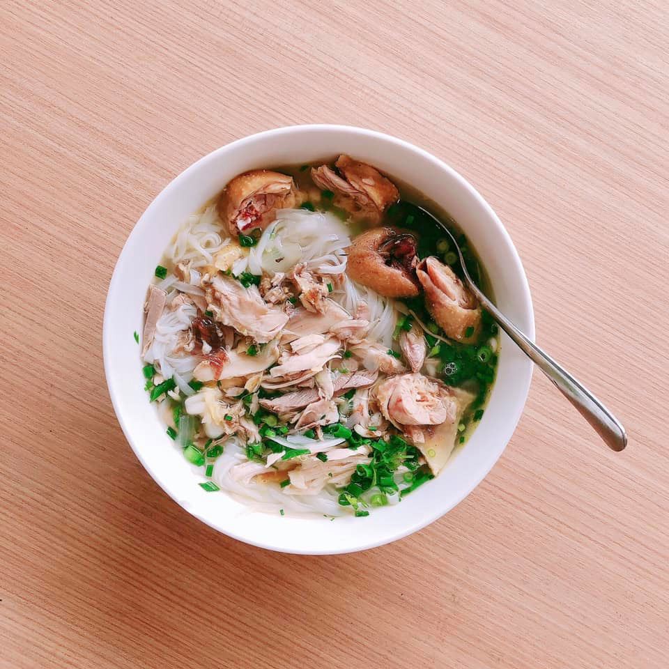 Dân công sở ngày nào cũng đau đầu trưa nay ăn gì, còn chàng trai này lại than tăng cân vì cơm căn tin quá ngon Dân công sở ngày nào cũng đau đầu trưa nay ăn gì, còn chàng trai này lại than tăng cân vì cơm căn tin quá ngon