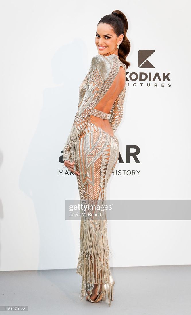 Loạt sao đua nhau hở bạo, khoe thân nóng bỏng trong tiệc hậu Cannes