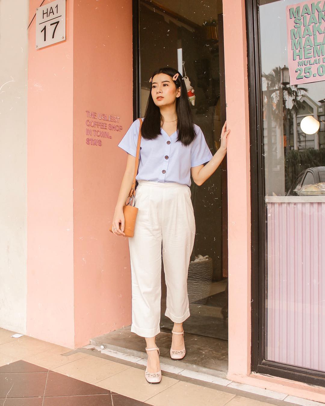 Công nhận là lịch sự nhưng 4 items sau cũng dễ biến bạn thành bà thím nơi công sở