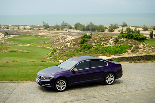 Volkswagen Passat - lựa chọn thú vị cho khách Việt trung niên