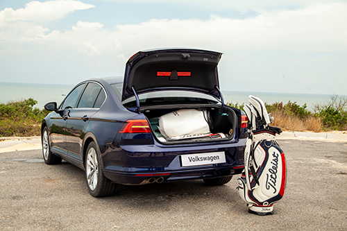 Volkswagen Passat - lựa chọn thú vị cho khách Việt trung niên