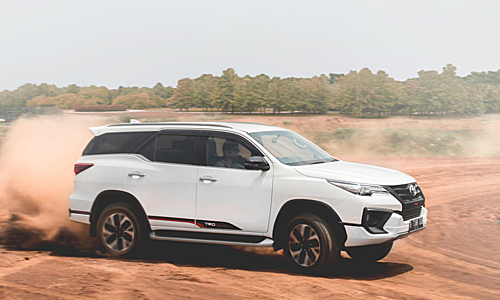 Toyota Việt Nam sắp bán cả Fortuner nhập khẩu và lắp ráp
