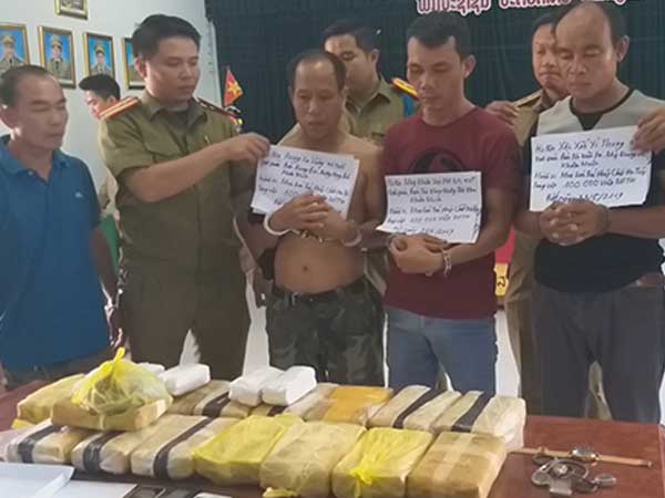 Bắt 100 nghìn viên ma túy tổng hợp cách biên giới Việt Nam một km