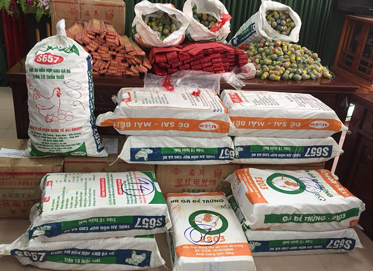 Hai người đàn ông bị bắt khi đang giao dịch nửa tấn pháo