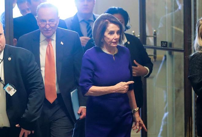 Khẩu chiến không dứt giữa TT Trump và bà ba bị đảng Dân chủ