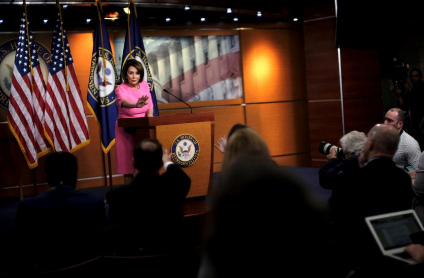 Khẩu chiến không dứt giữa TT Trump và bà ba bị đảng Dân chủ