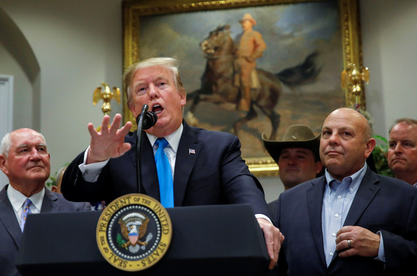 Ông Trump tuyên bố lấy tiền Trung Quốc giúp nông dân Mỹ