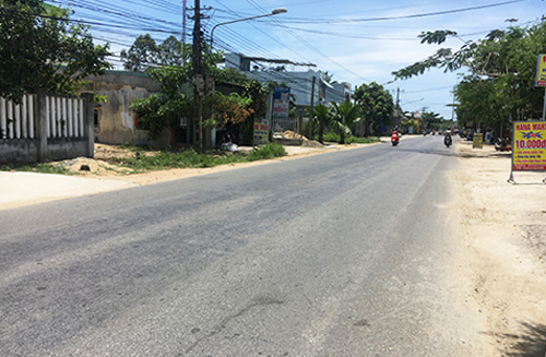 Ôtô tông chết hai mẹ con rồi bỏ chạy