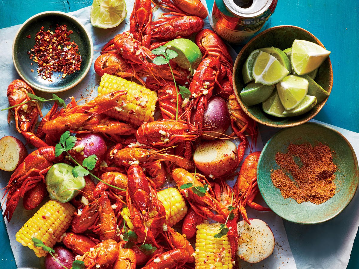 Ám ảnh đại dịch ốc bươu vàng, cư dân mạng kêu gọi tẩy chay tôm hùm đất