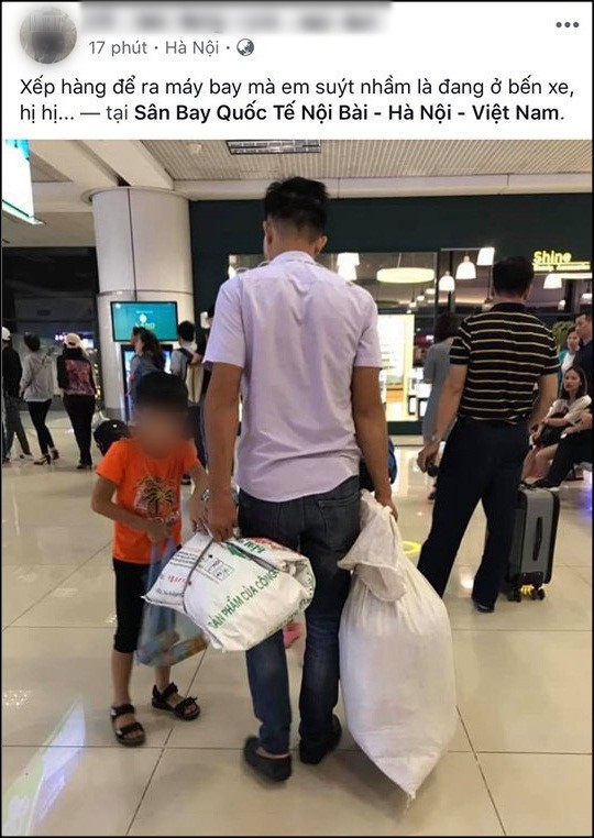 Đăng ảnh mỉa mai 2 bố con đi máy bay đựng hành lý trong bao tải, người đàn ông hứng cả rổ chỉ trích của cộng đồng