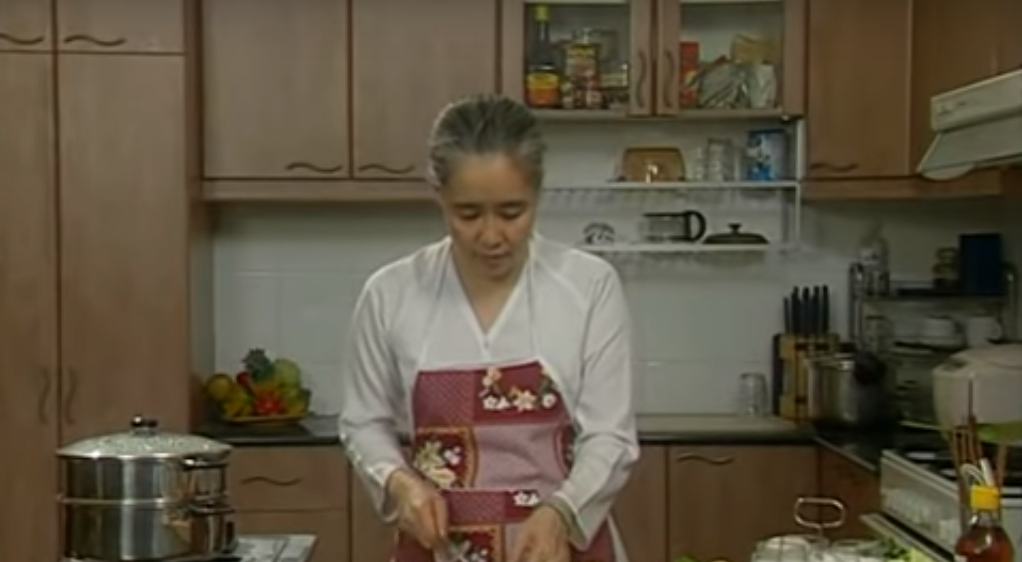 Nguyễn Dzoãn Cẩm Vân - 'huyền thoại' màn ảnh nhỏ giúp thổi lửa bao gian bếp gia đình Việt bất ngờ xuất gia ở tuổi 65 - 3 Nguyễn Dzoãn Cẩm Vân - 'huyền thoại' màn ảnh nhỏ giúp thổi lửa bao gian bếp gia đình Việt bất ngờ xuất gia ở tuổi 65 - 3