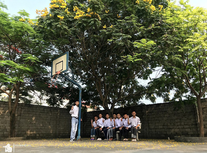 Bộ ảnh đơ có đẳng cấp, tạo dáng trăm kiểu như một trước khi ra trường của hội bạn thân nhận về bão like - 14 Bộ ảnh đơ có đẳng cấp, tạo dáng trăm kiểu như một trước khi ra trường của hội bạn thân nhận về bão like - 14