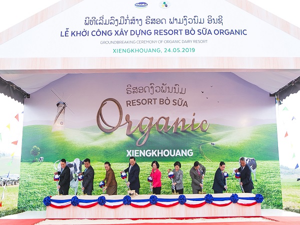 Vinamilk liên doanh với doanh nghiệp Lào và Nhật Bản khởi công xây dựng tổ hợp resort bò sữa organic quy mô 5.000ha tại Lào
