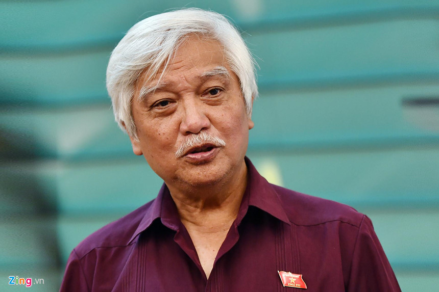 Chung cư ‘ngộp thở’ đường Hà Nội, trách nhiệm thuộc về ai?