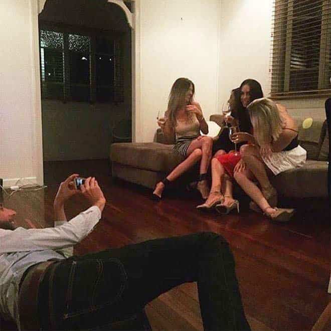 Những hình ảnh cho thấy phía sau một bức ảnh đẹp là hậu trường sống ảo cười ra nước mắt, đời cần gì hơn một anh nhiếp ảnh gia có tâm đến vậy