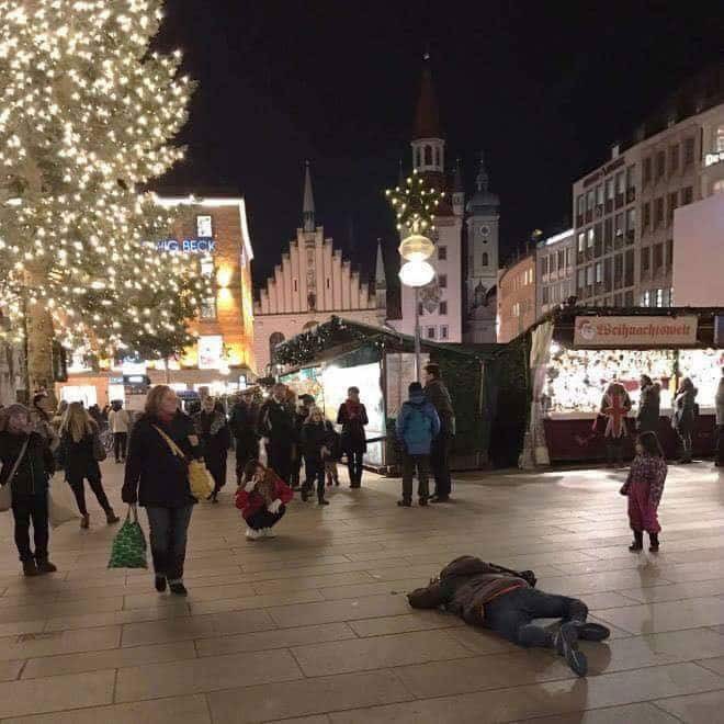 Những hình ảnh cho thấy phía sau một bức ảnh đẹp là hậu trường sống ảo cười ra nước mắt, đời cần gì hơn một anh nhiếp ảnh gia có tâm đến vậy