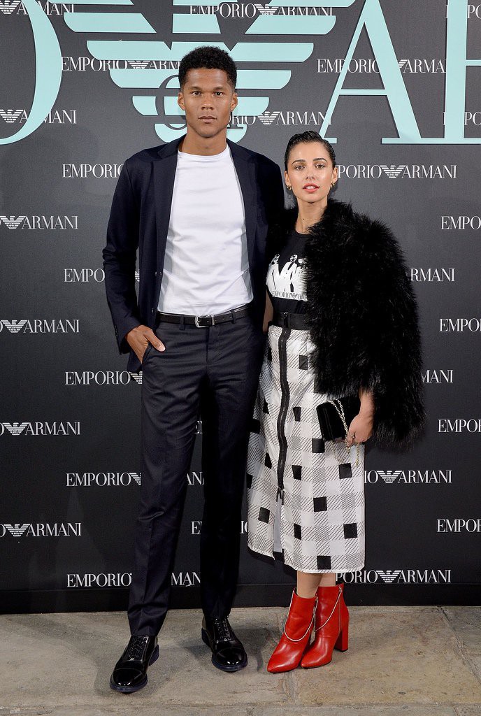 Jasmine đầu tiên của Aladdin Naomi Scott: Vẻ đẹp lai Á - Âu gây bão, từ ca sĩ vô danh thành công chúa mới của Disney